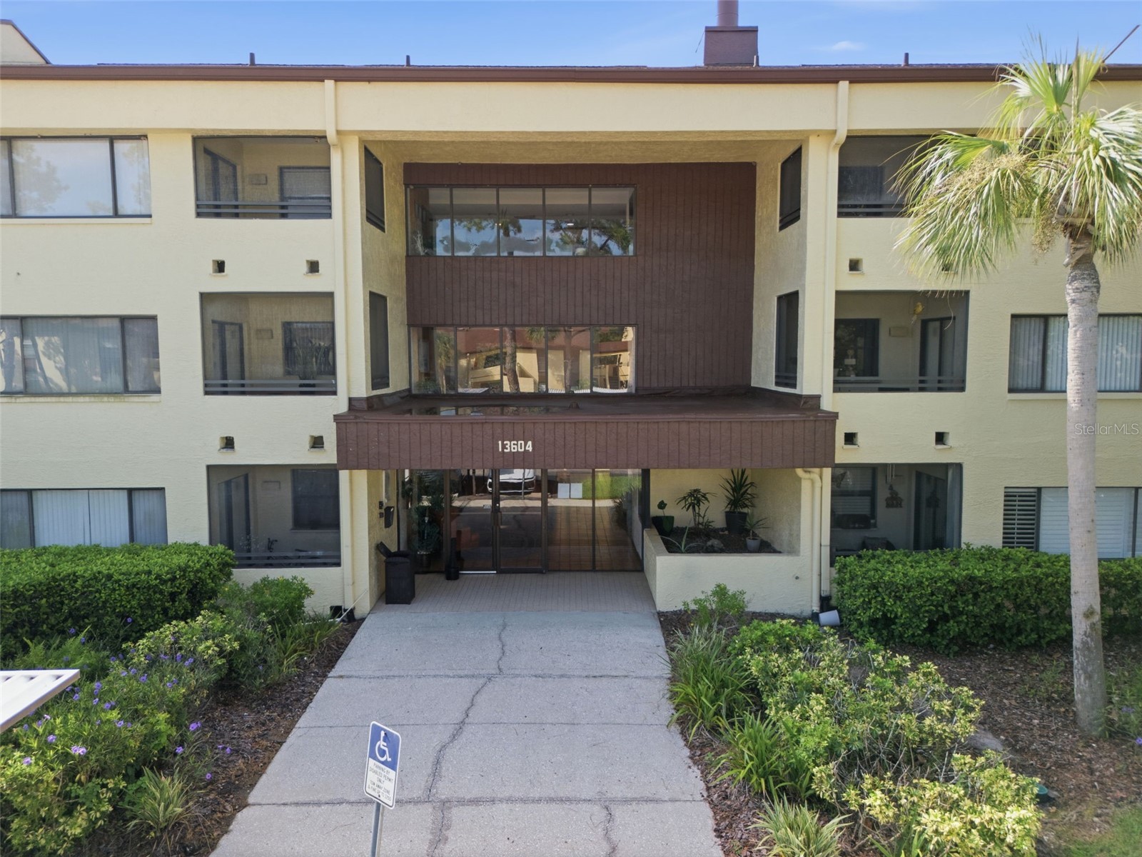13604 S VILLAGE DRIVE 2210