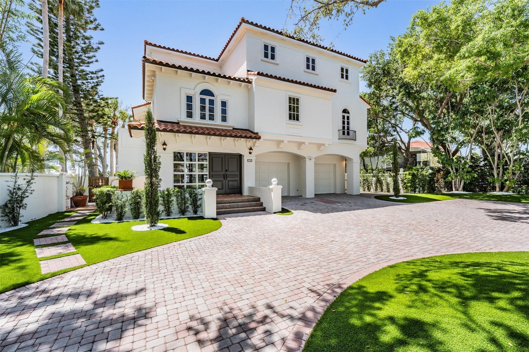128 CARLYLE DRIVE