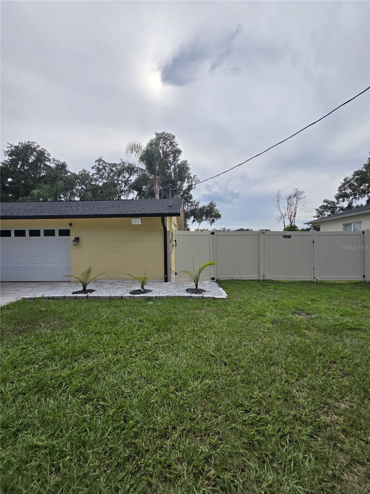 1190 PECAN STREET