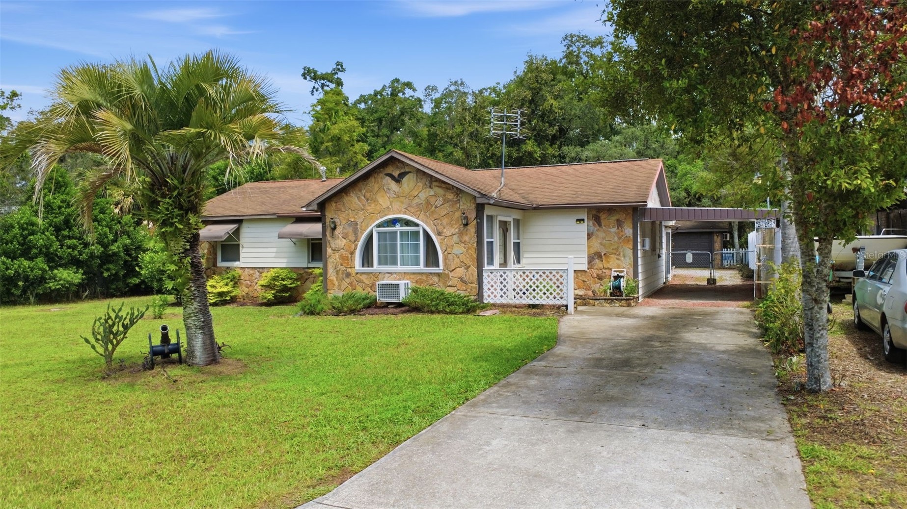 324 RIVIERA DRIVE