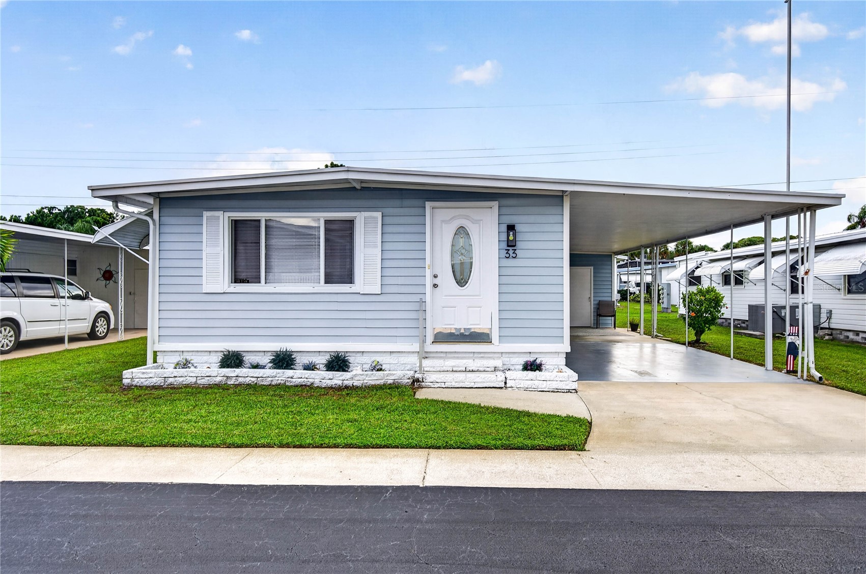 2000 E BAY DRIVE 33