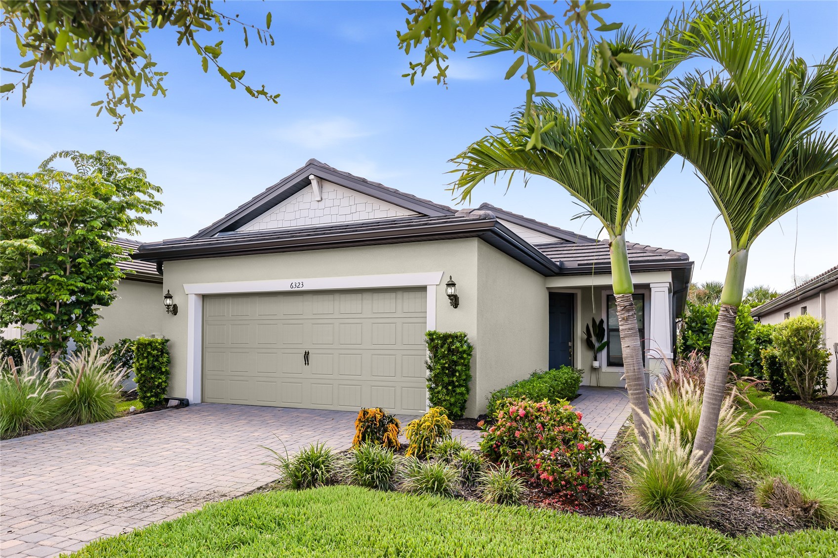 6323 CRESTED EAGLE LANE
