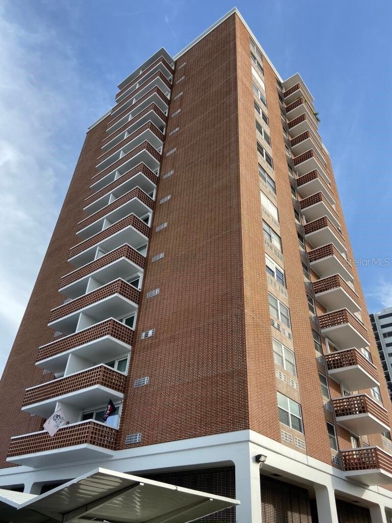 4015 BAYSHORE 17A