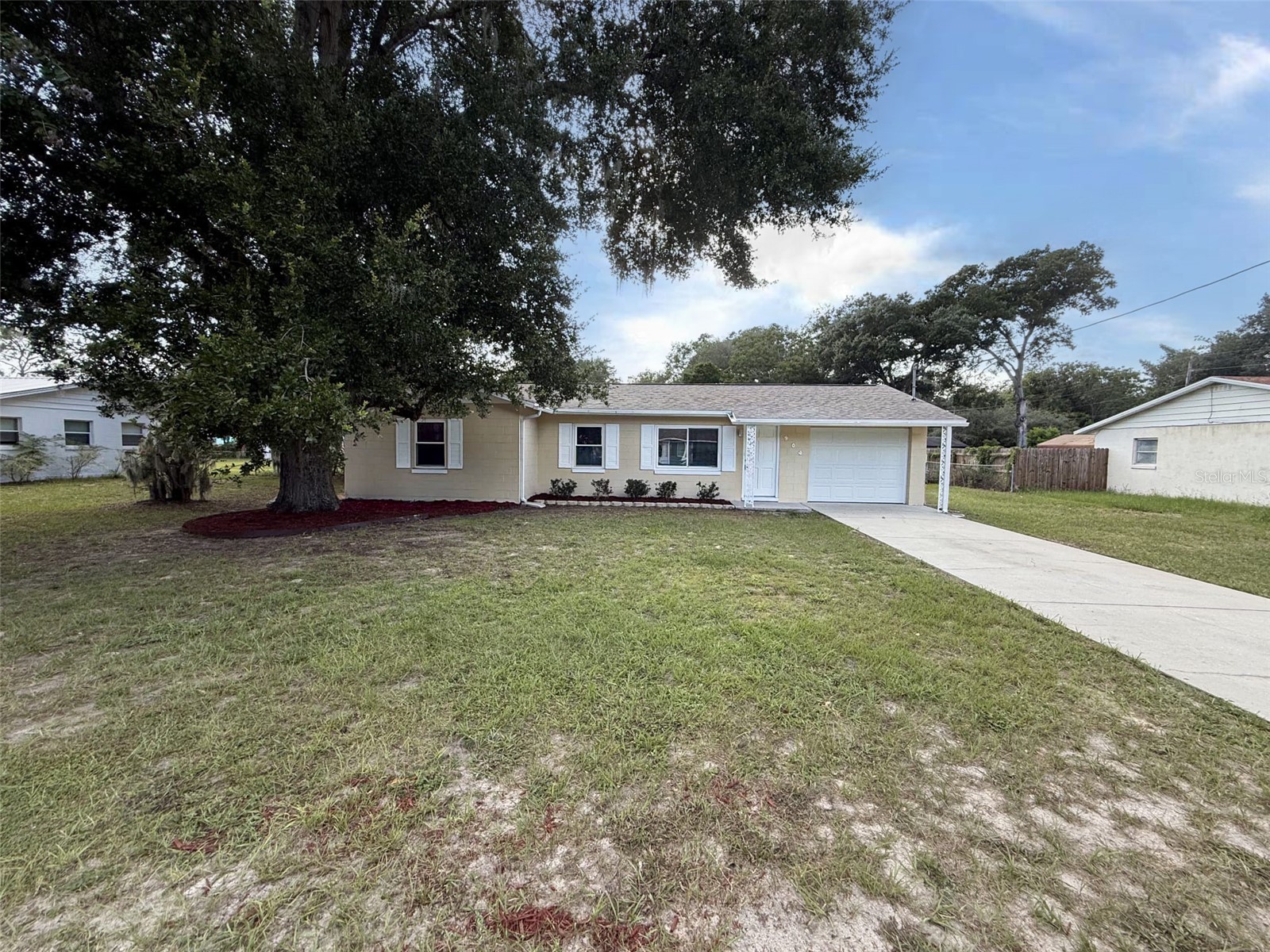 904 HICKORY AVENUE