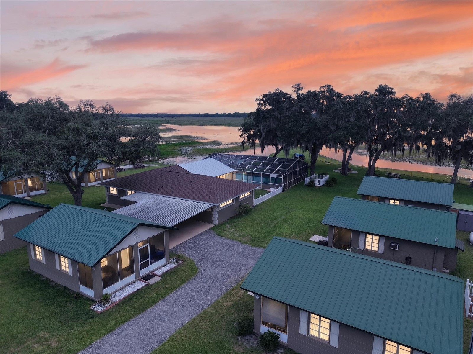 2489 N LAKEFRONT DRIVE