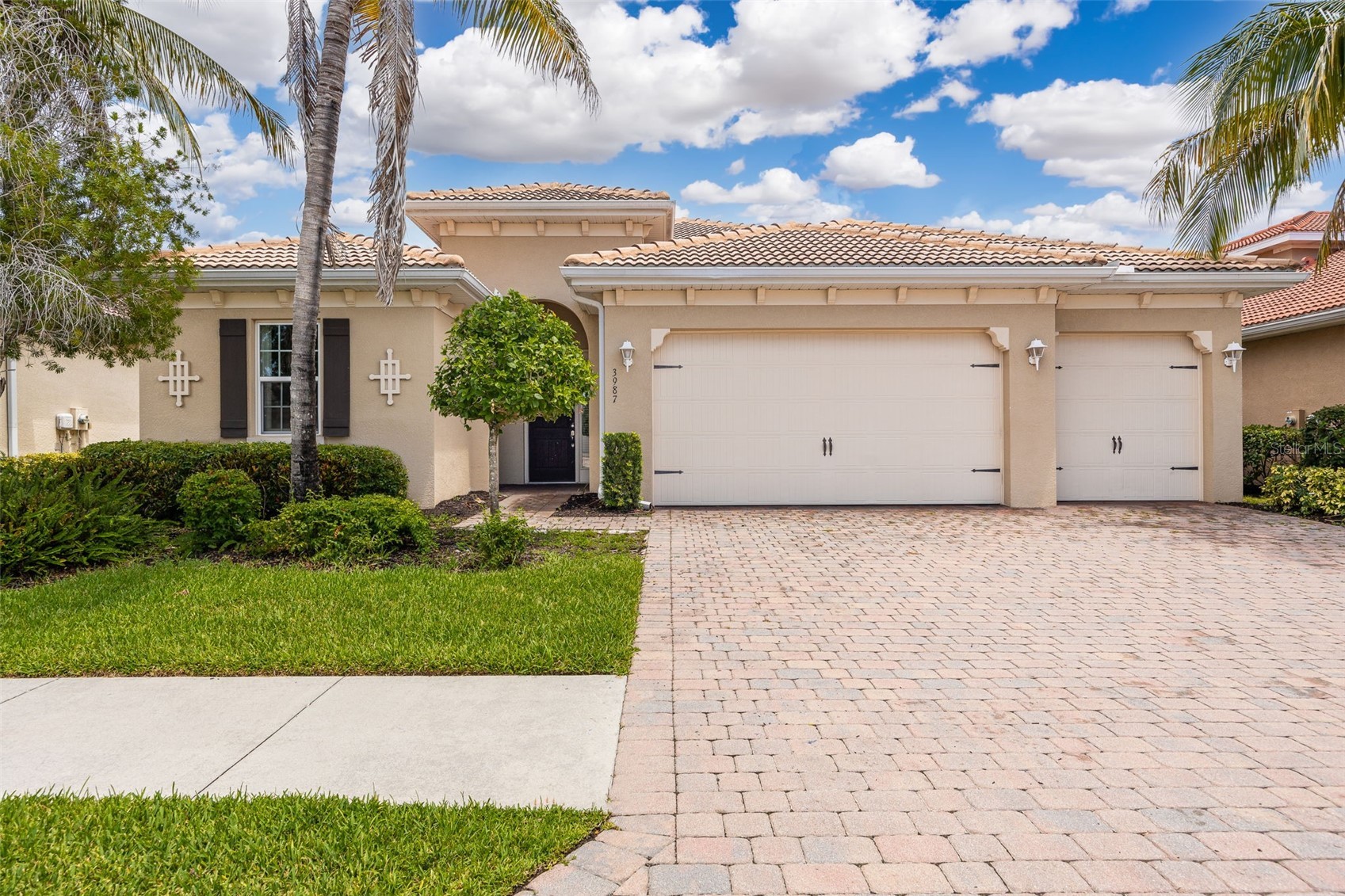 3987 ASHENTREE COURT