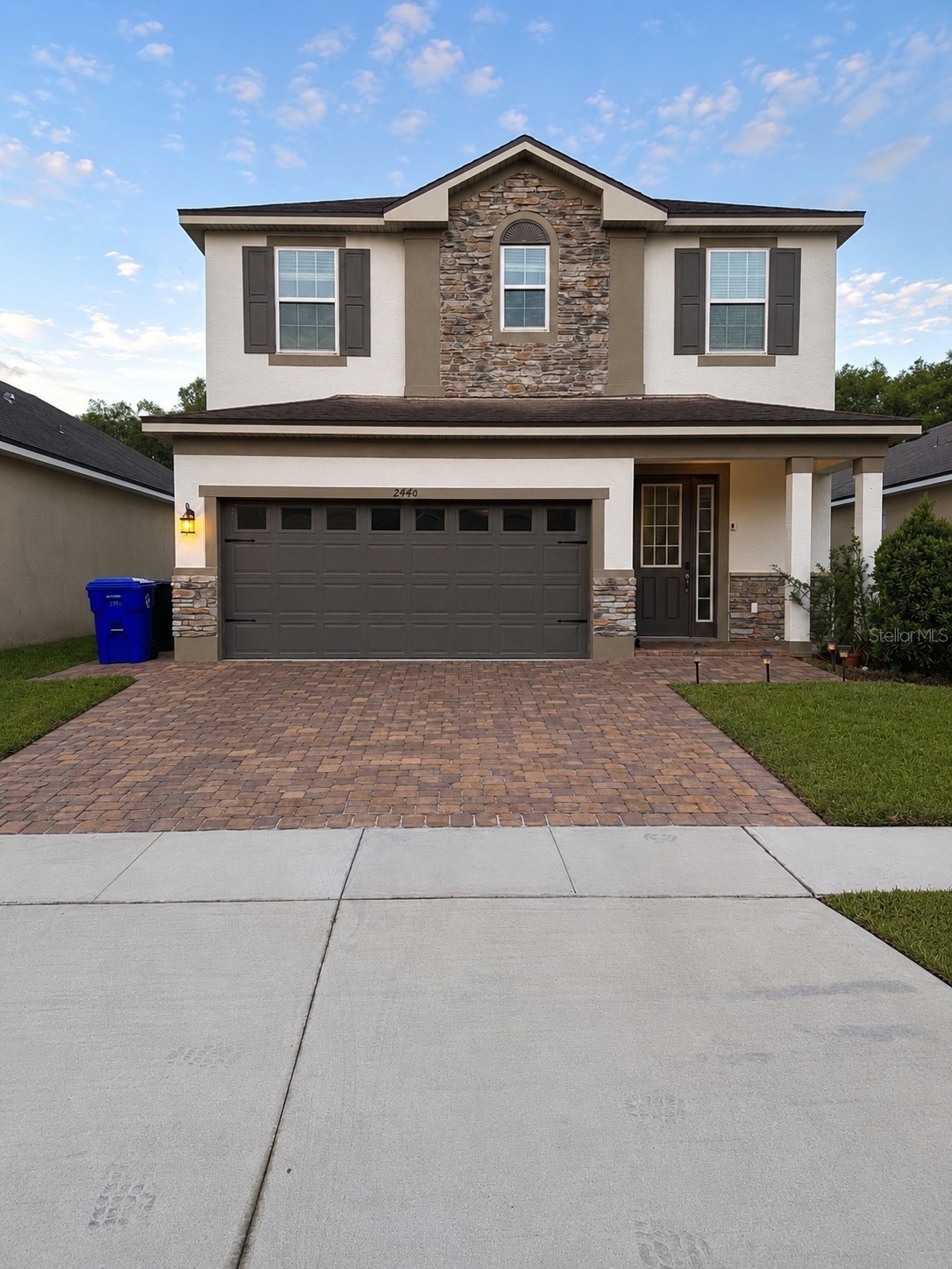 2440 VARENNA LOOP