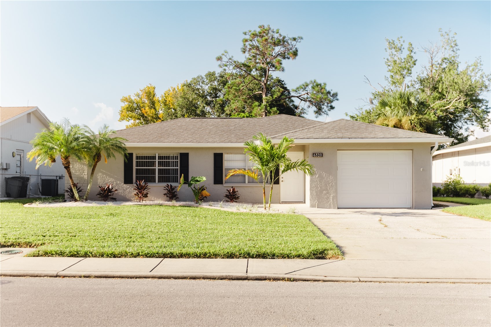 6520 MEADOWBROOK LANE
