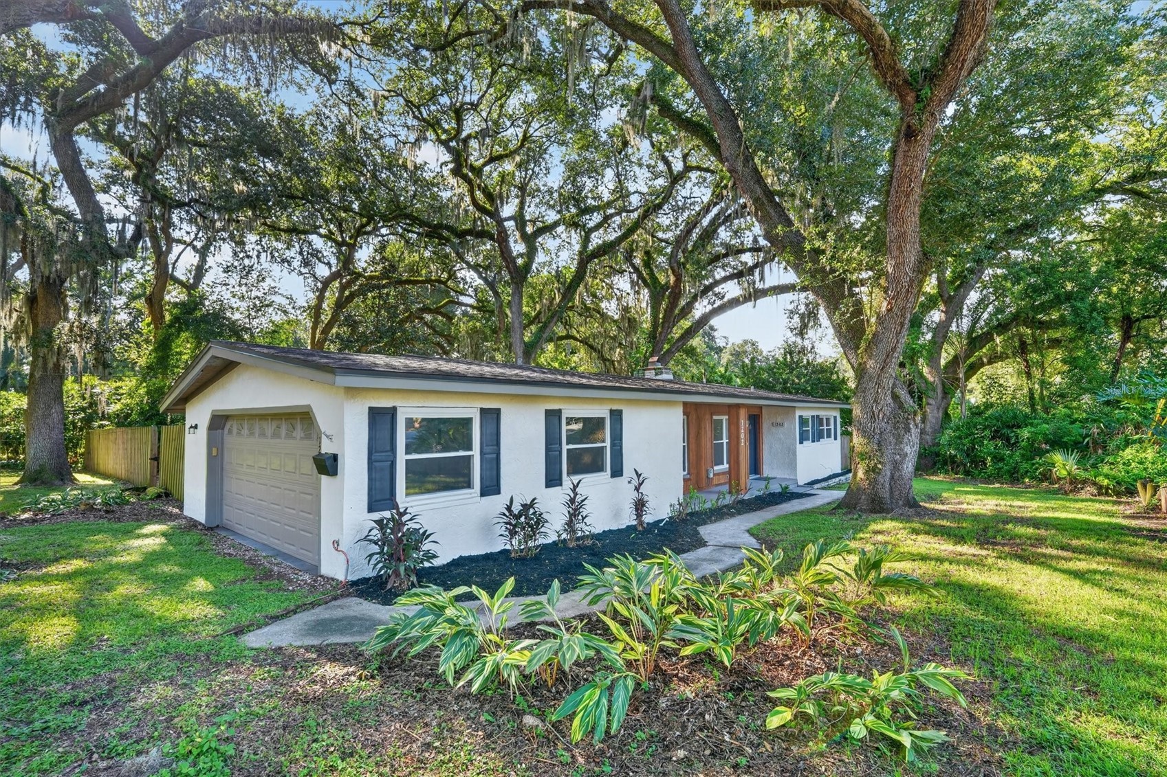 1202 ORANOLE ROAD
