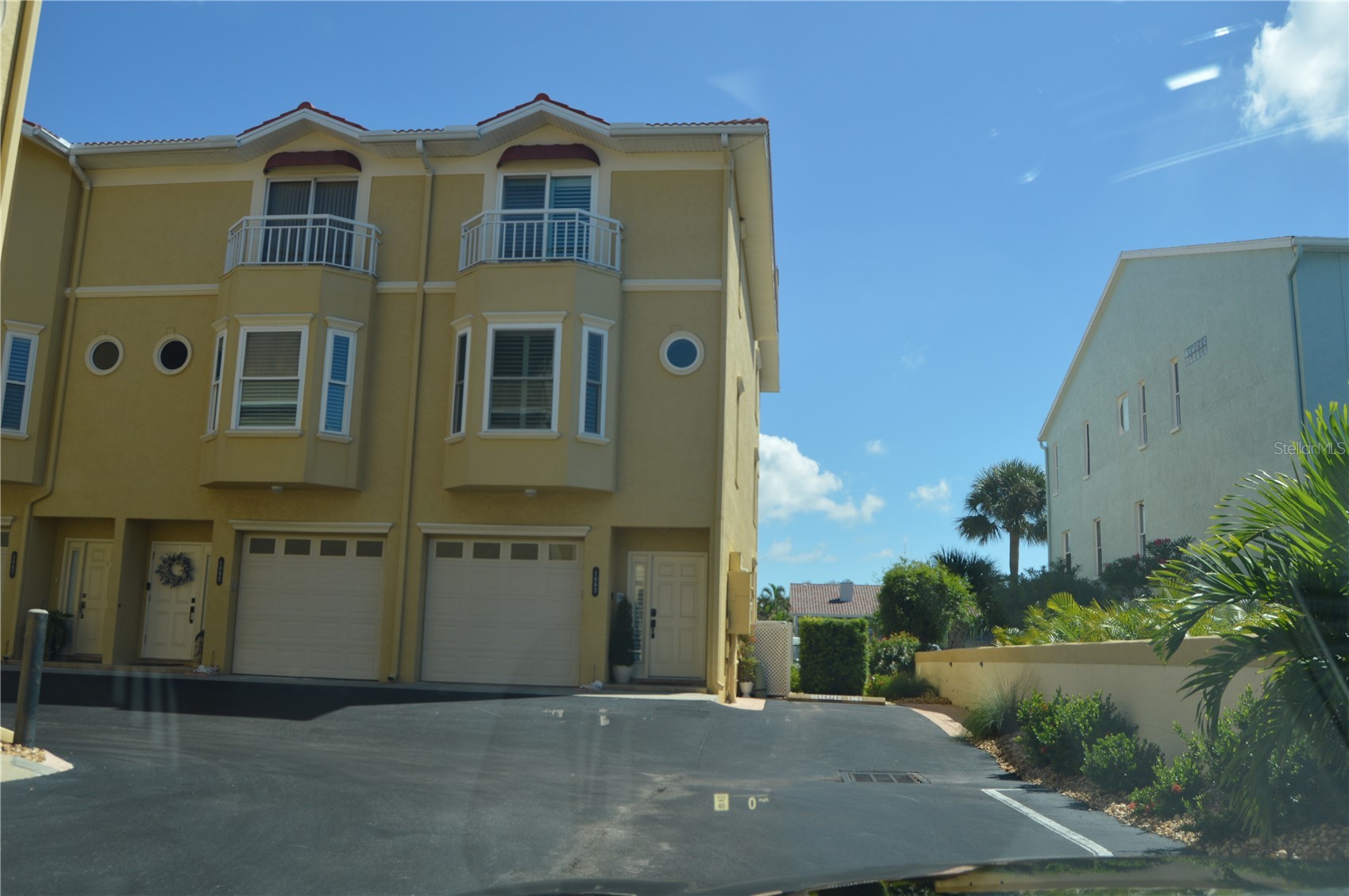 1063 PINELLAS BAYWAY S