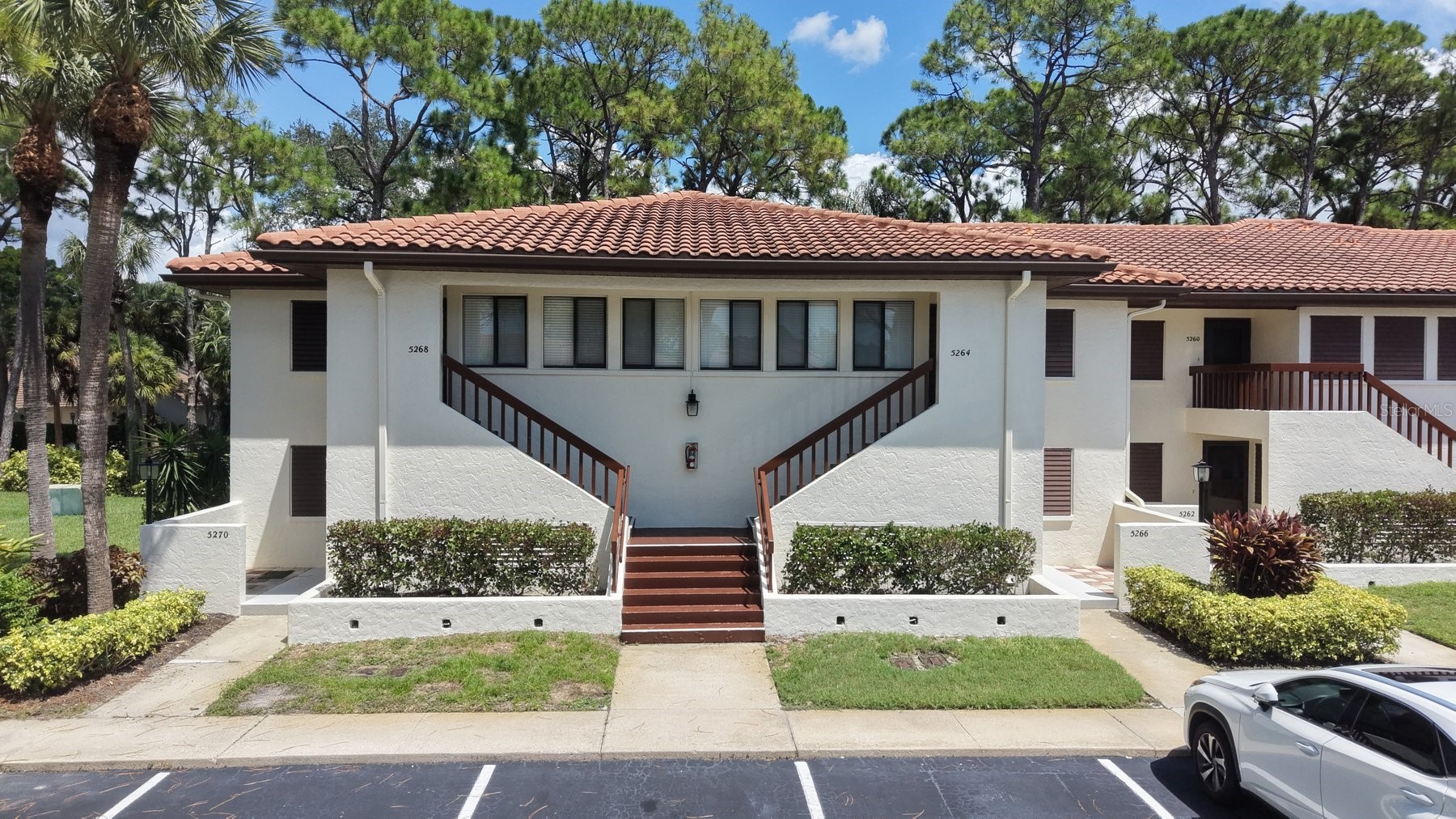 5264 LAKE VILLAGE DRIVE 48