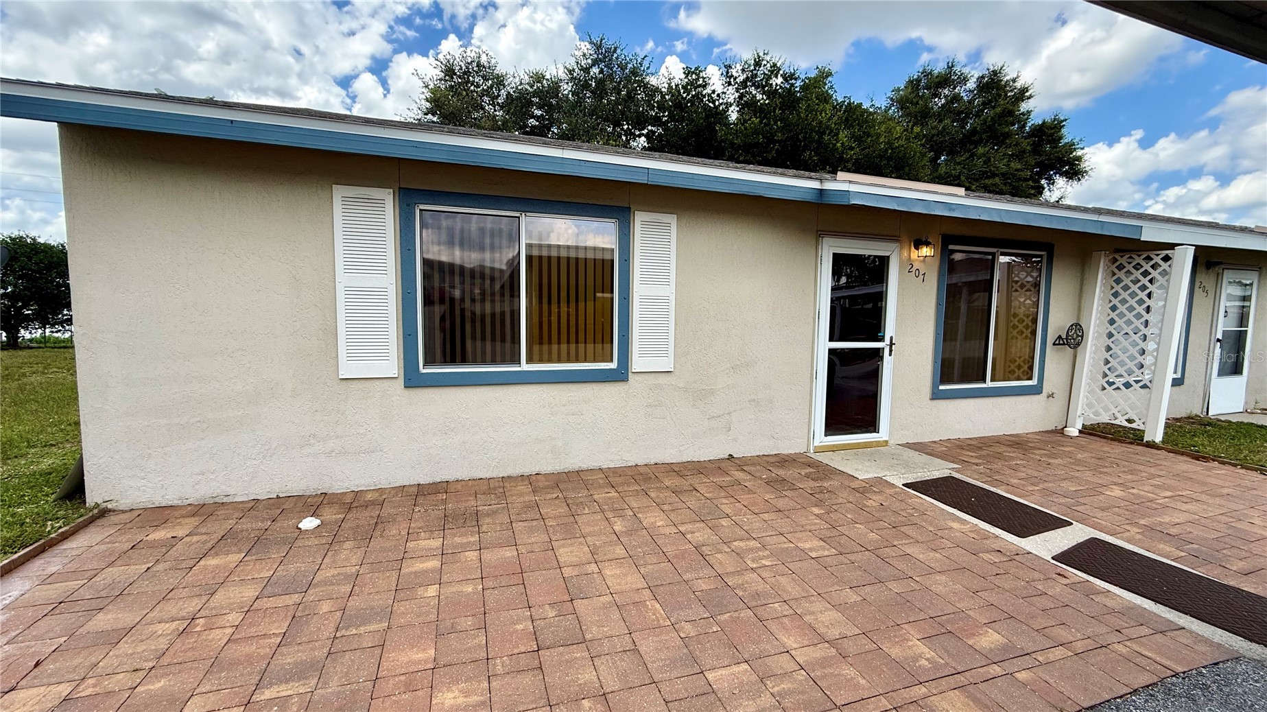 207 WINTER RIDGE BOULEVARD 4