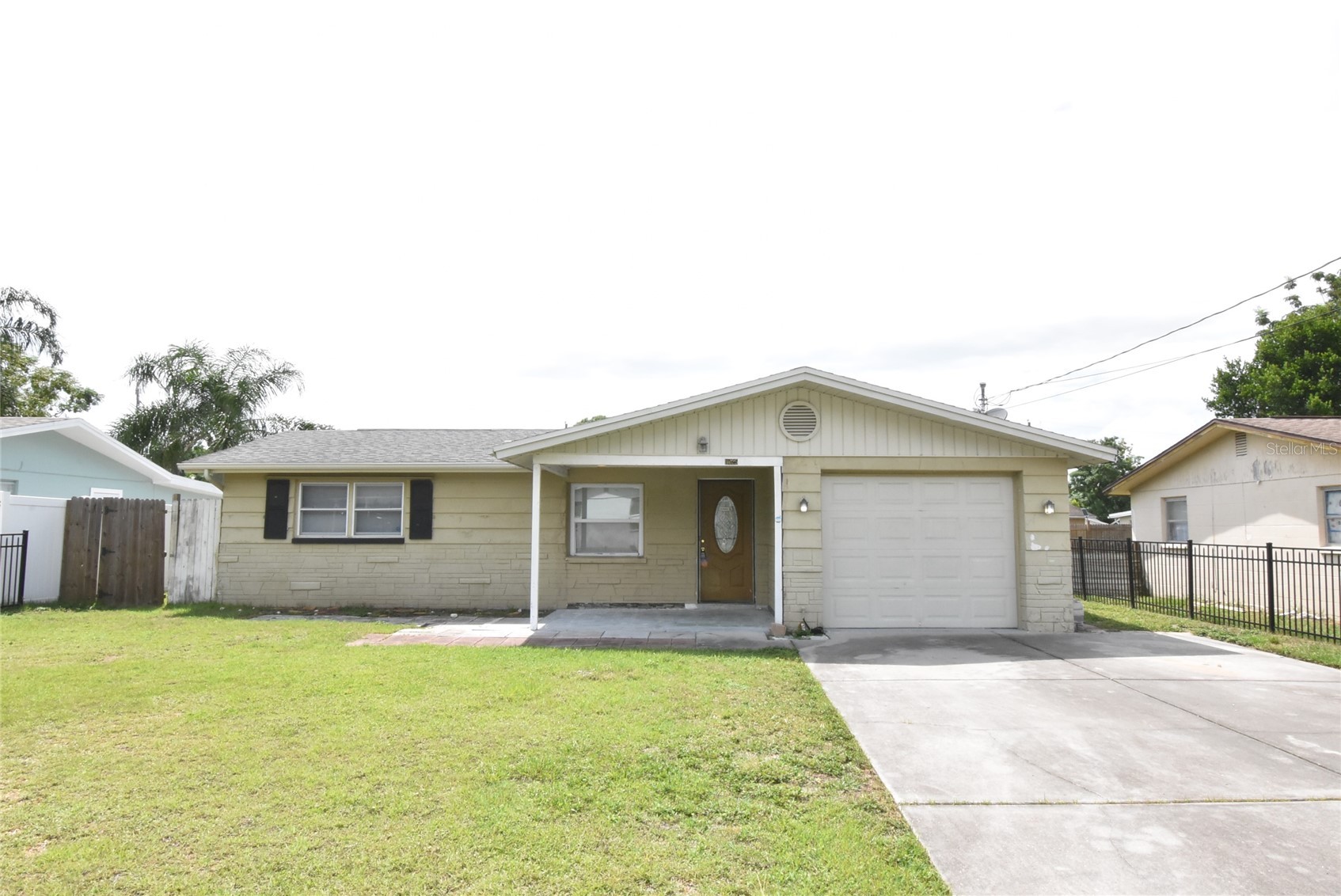 11025 PICKERING LANE