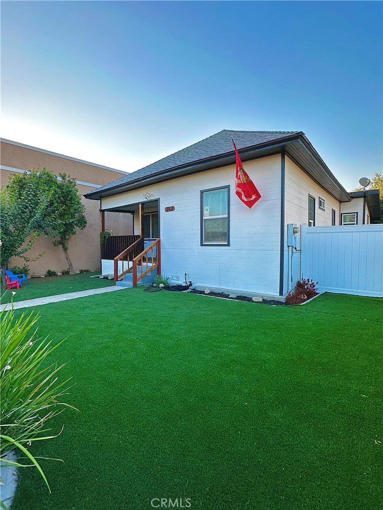 217 E Stuart