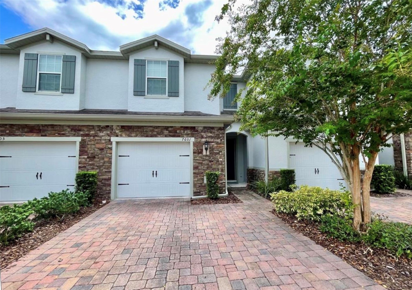 7601 ALOMA PINES COURT