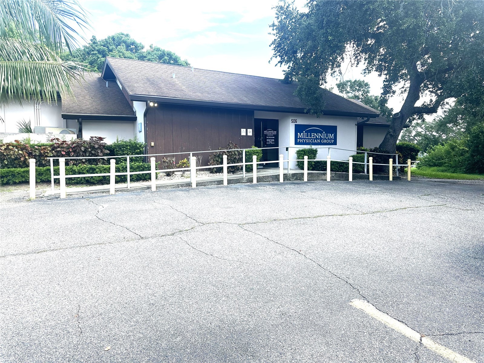 506 4TH AVENUE W