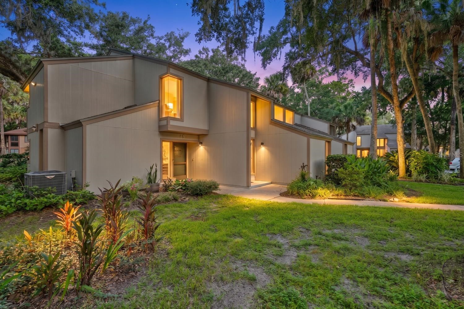 13 MID OAKS CIRCLE 13