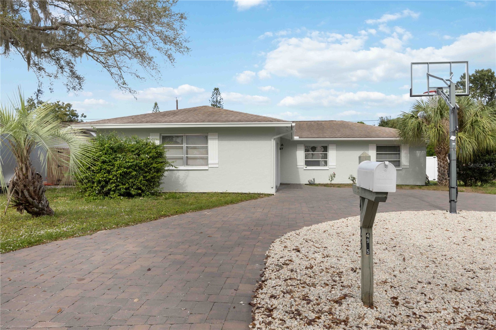 4925 SILK OAK DRIVE