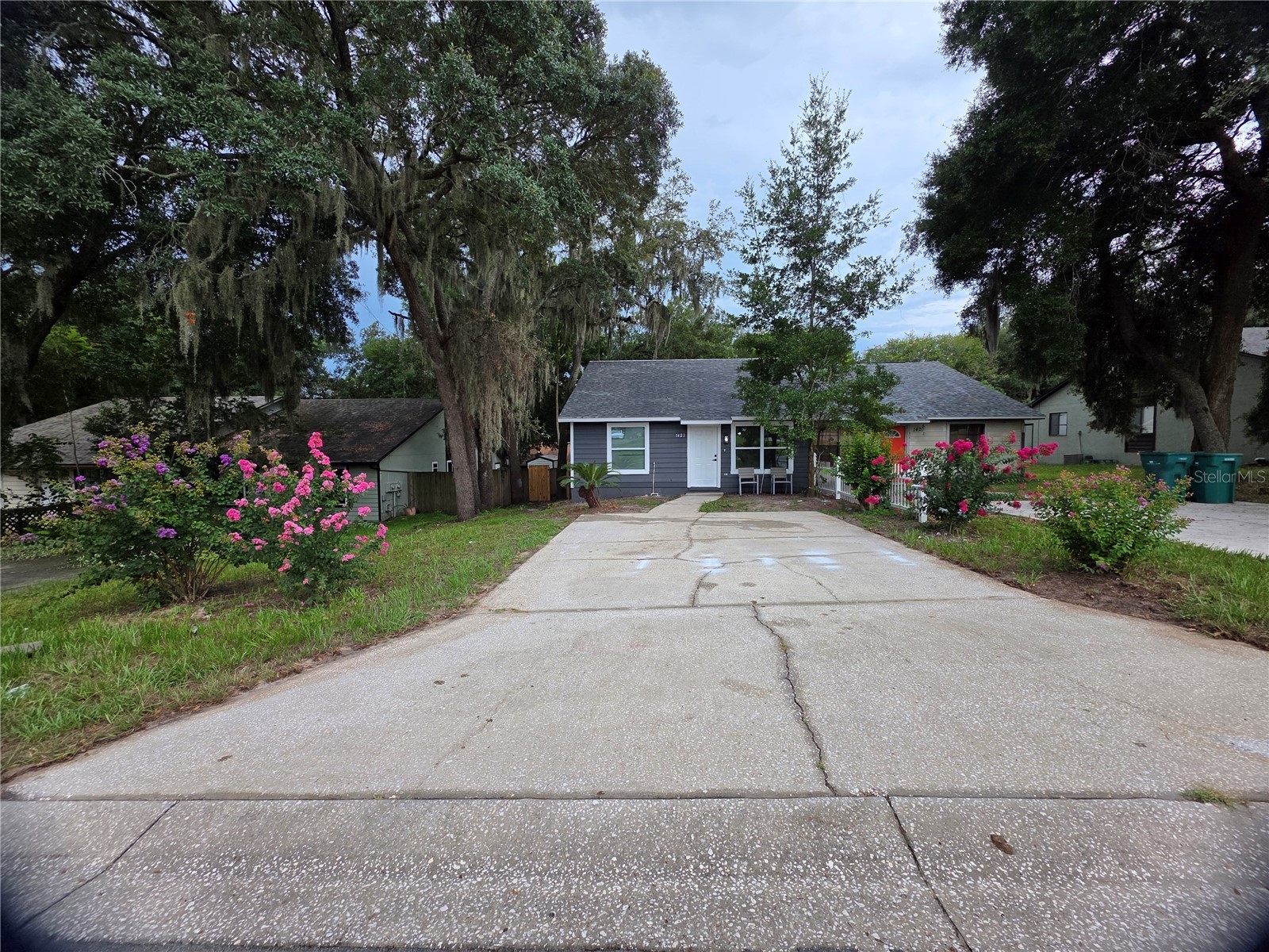 1422 PLYMOUTH AVENUE