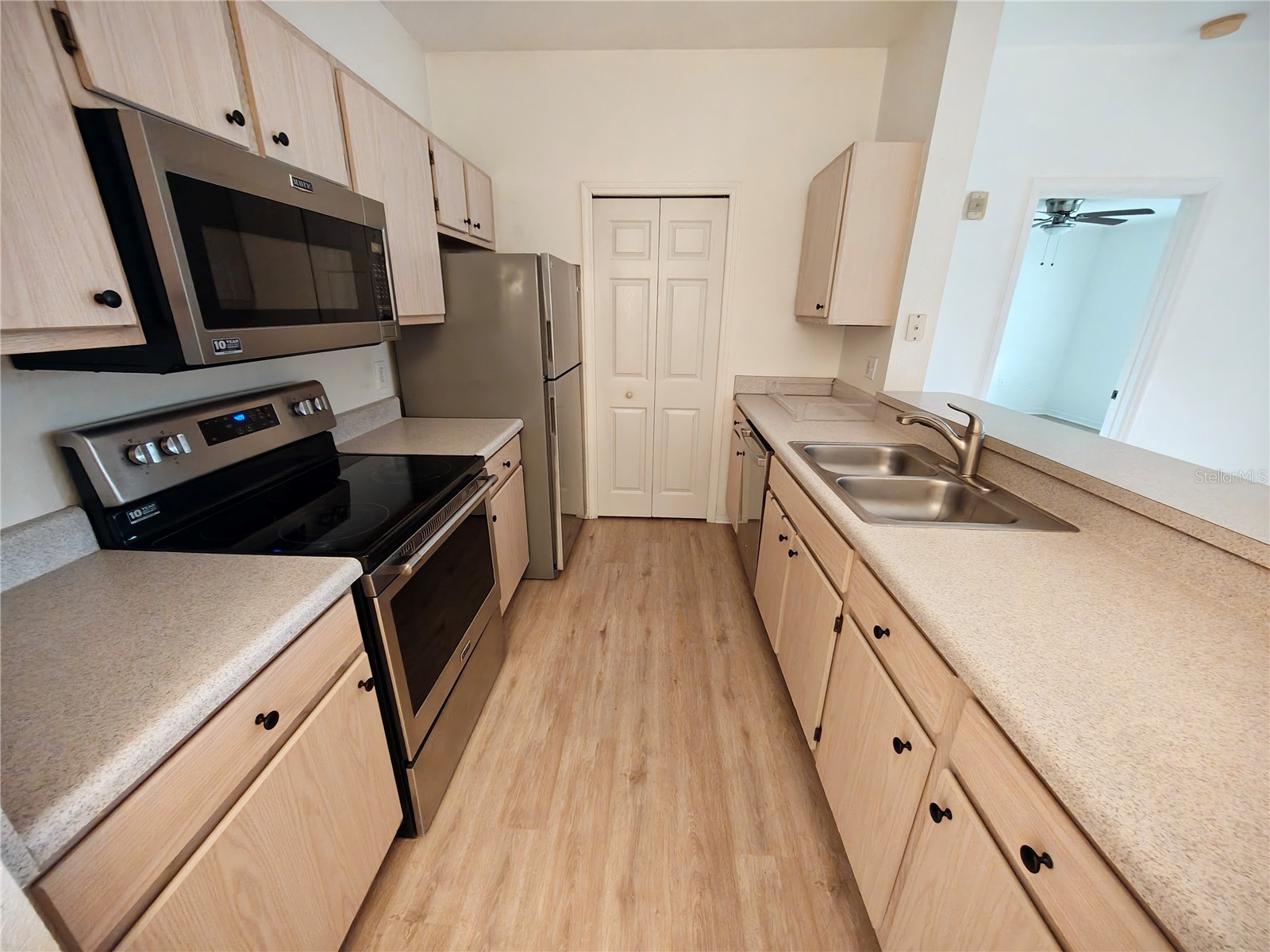 5471 VINELAND ROAD 7308