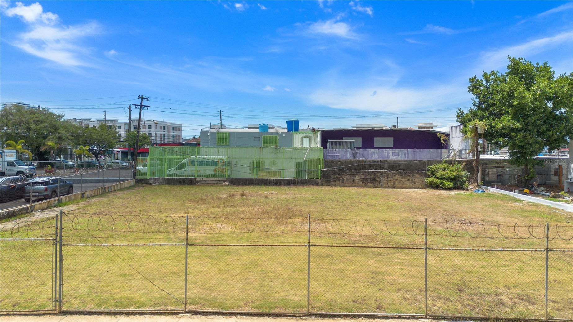 CALLE COSTA RICA A-17 & A18