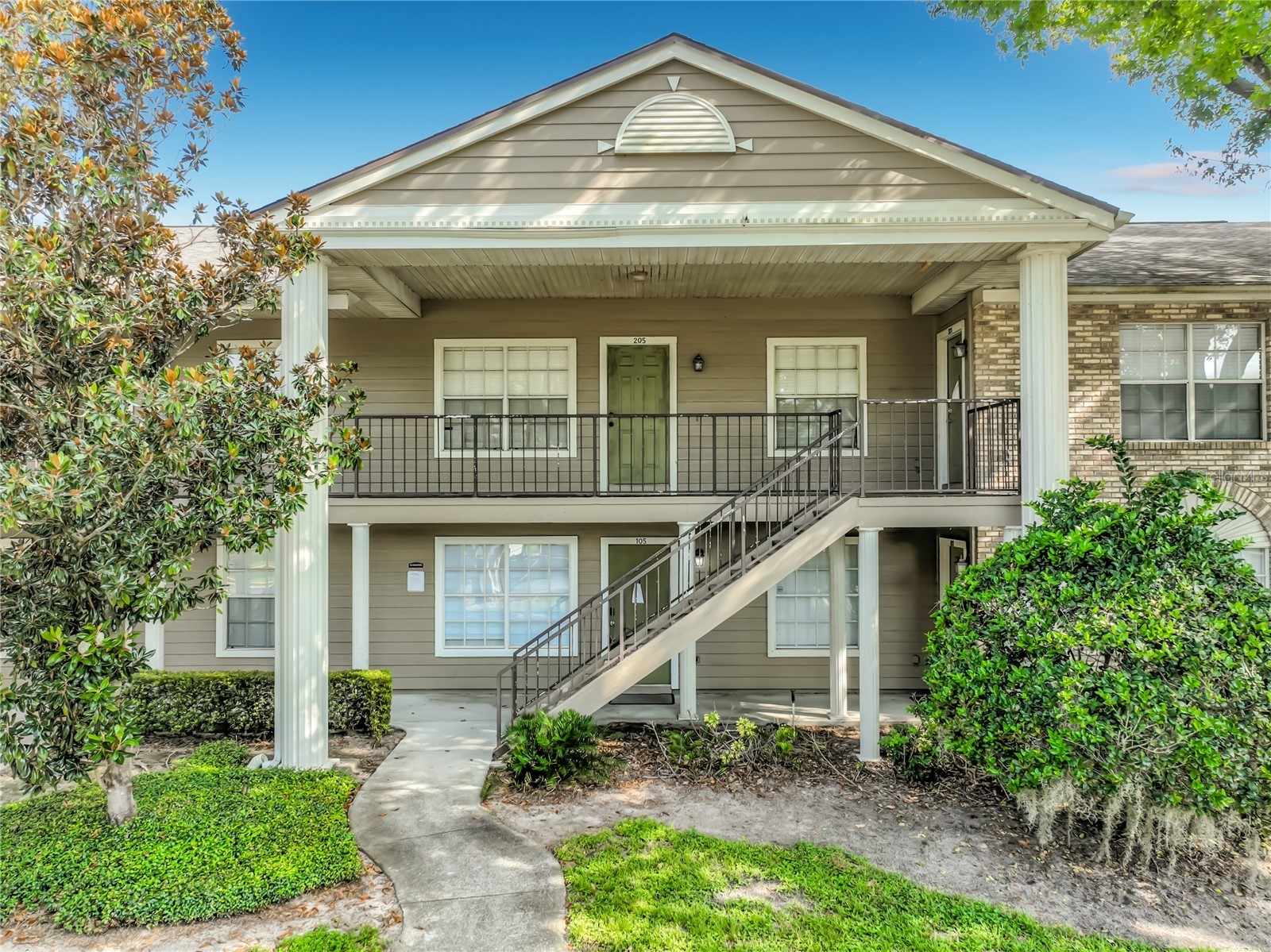 121 RESERVE CIRCLE 105