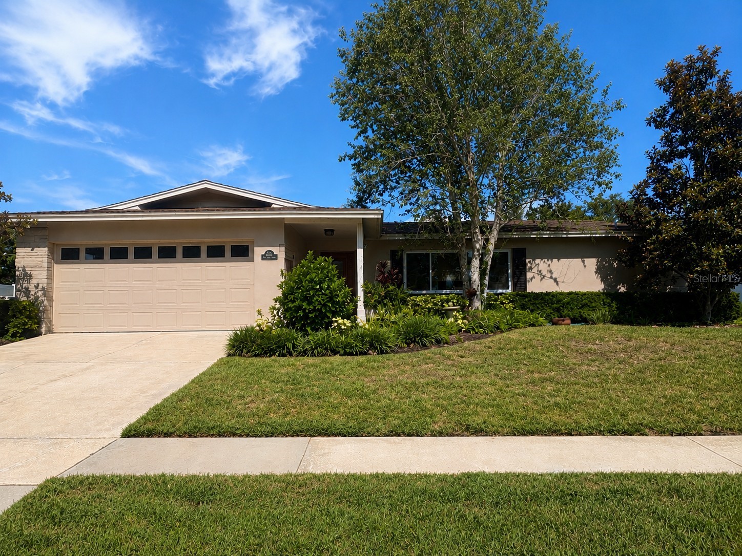 1324 RANCHWOOD DRIVE