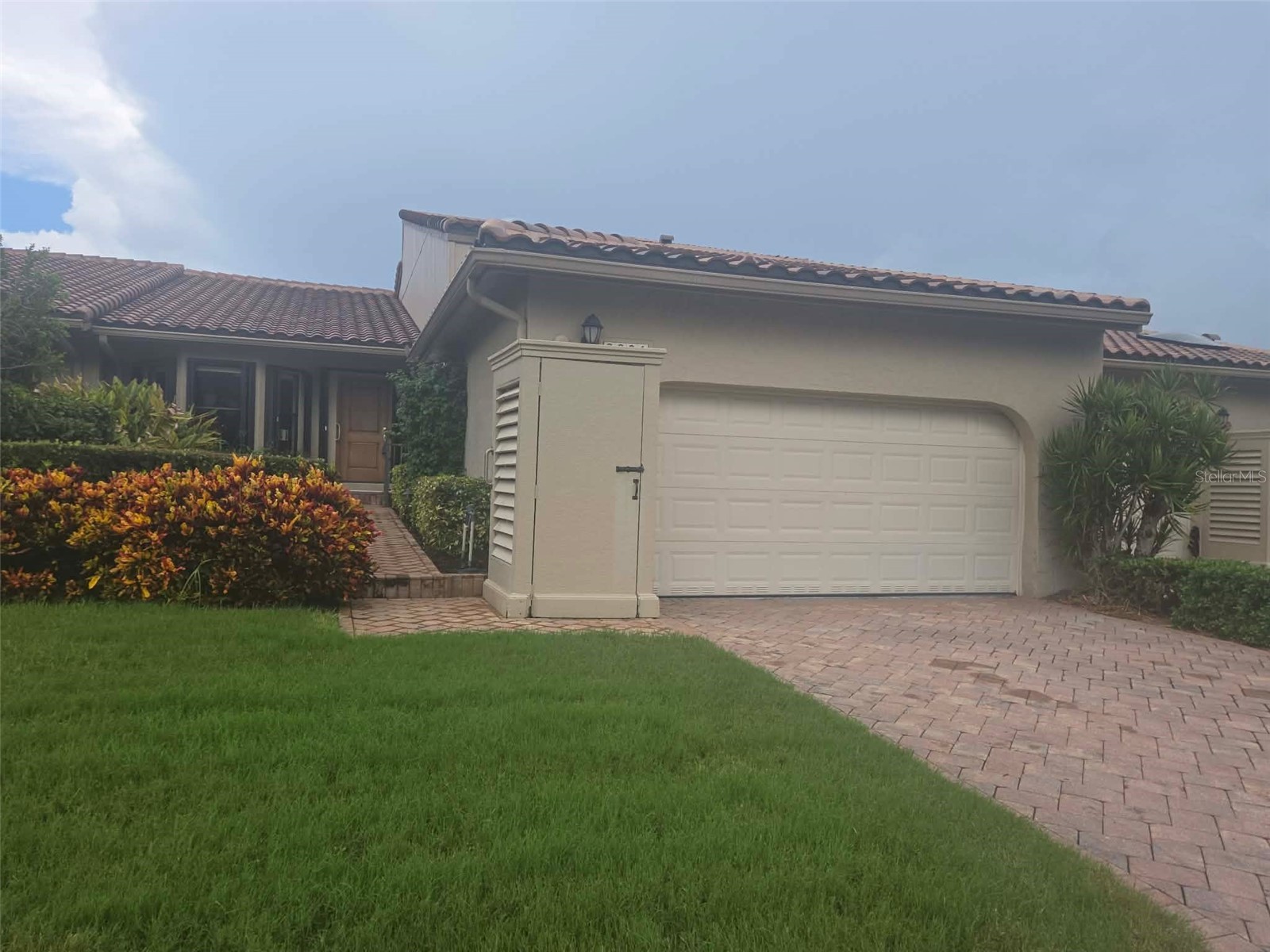 2321 HARBOUR OAKS DRIVE