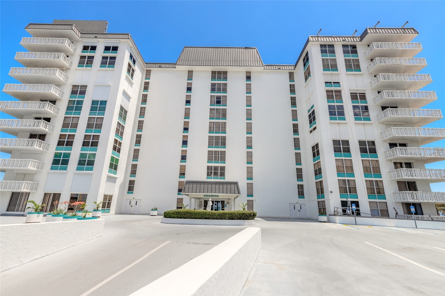 1575 OCEAN SHORE BOULEVARD J070