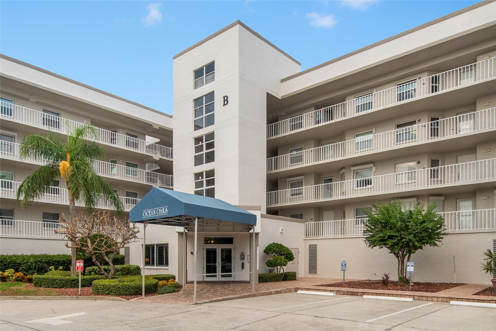 8700 RIDGEWOOD AVENUE 205B