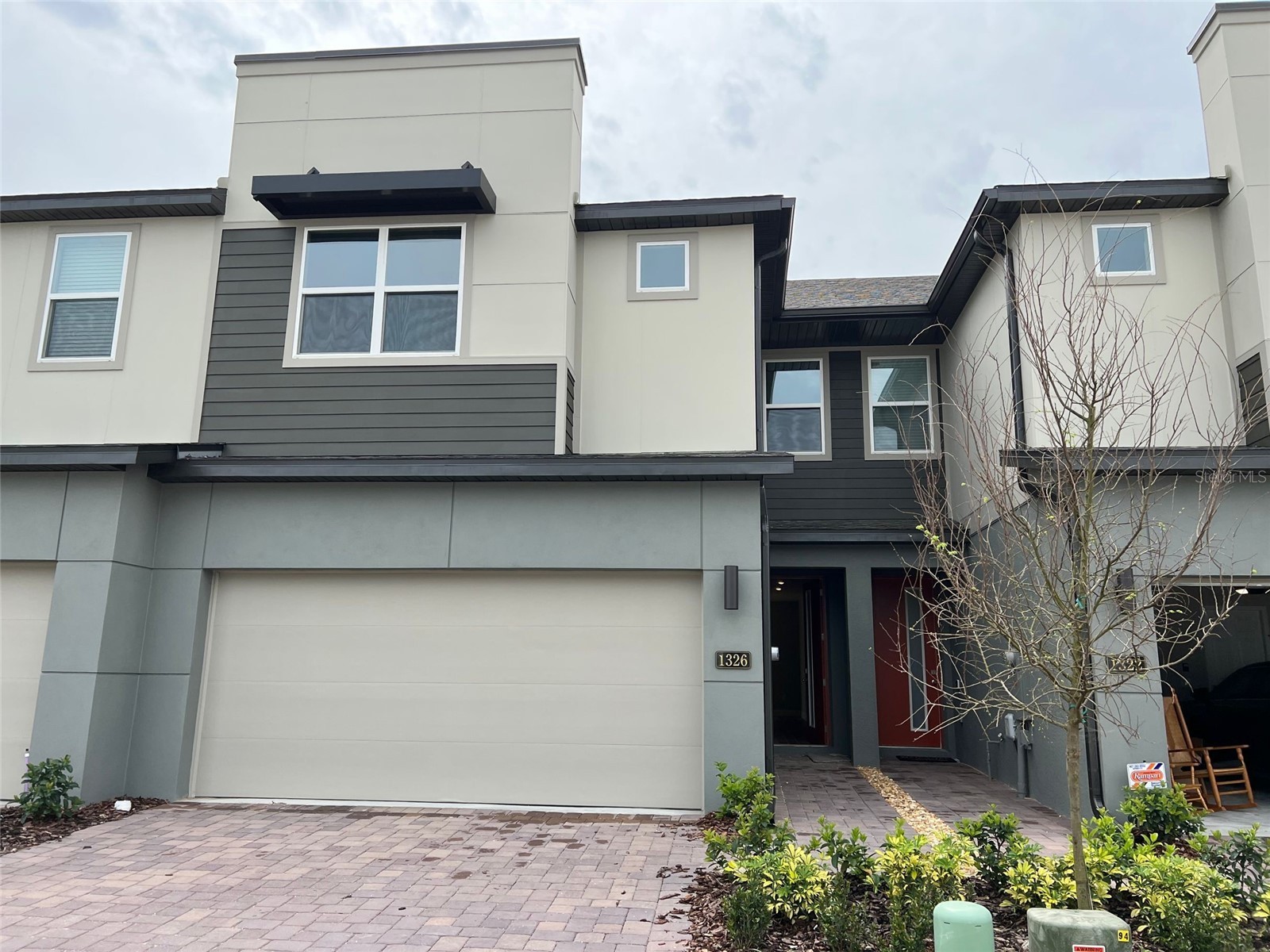 1326 MERRYDALE WAY