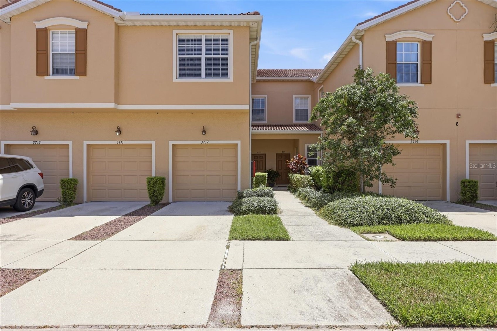 3717 PARKRIDGE CIRCLE 6-102
