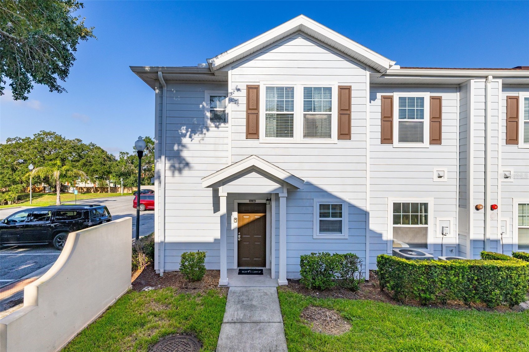 5370 DIPLOMAT COURT 108