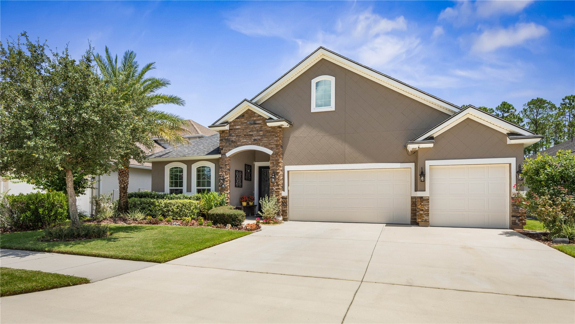 148 S COOPERS HAWK WAY