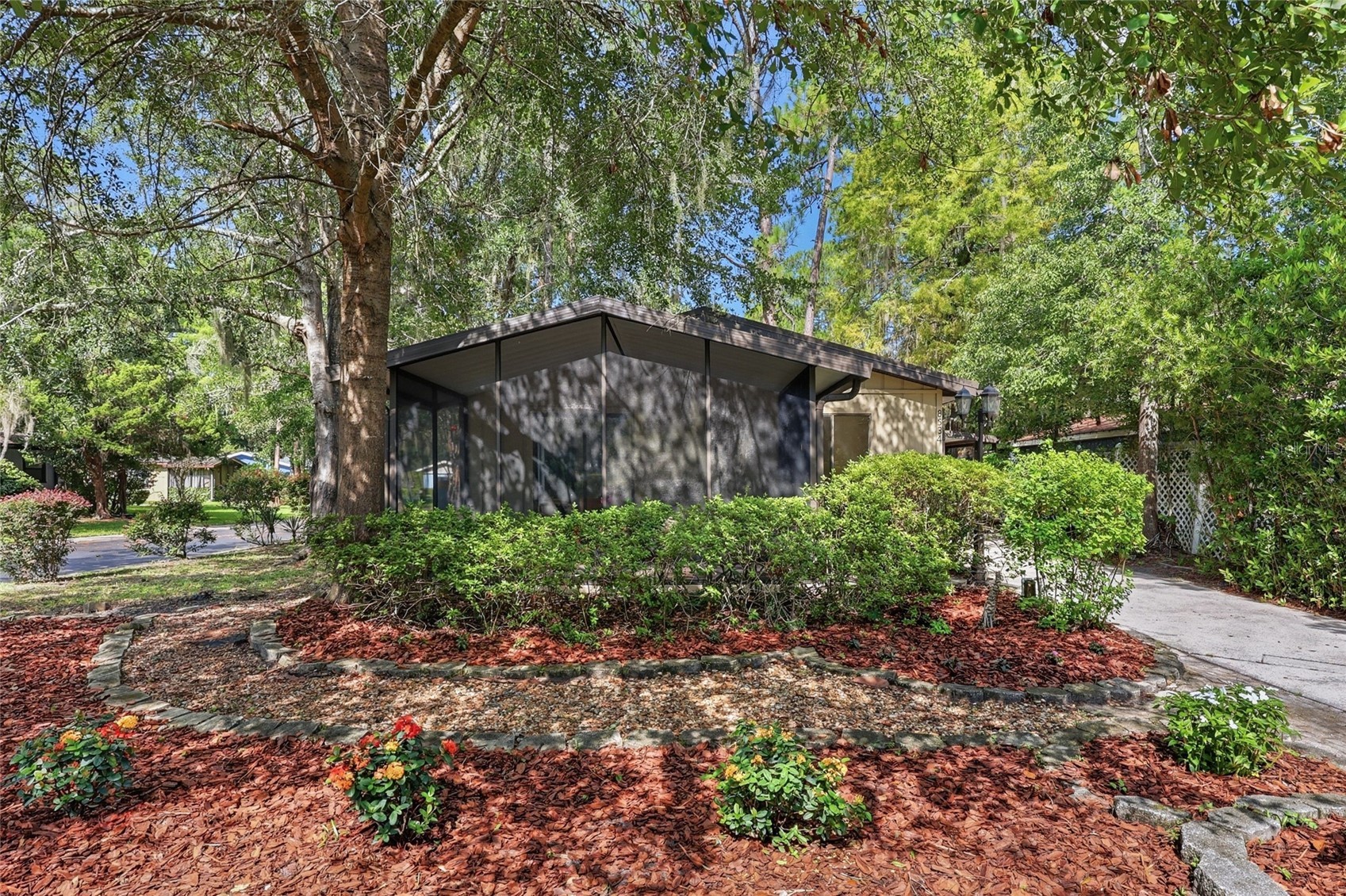 8534 NW 42ND STREET