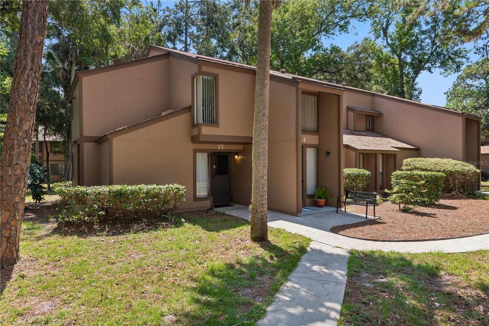 13 PINEHURST PLACE 13