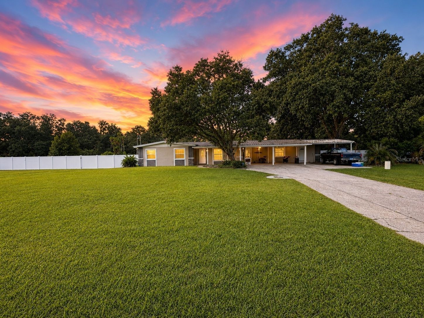 5106 THONOTOSASSA ROAD