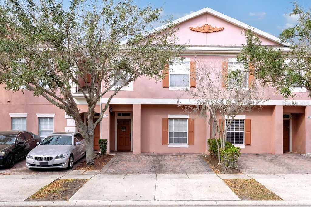 2328 CARAVELLE CIRCLE