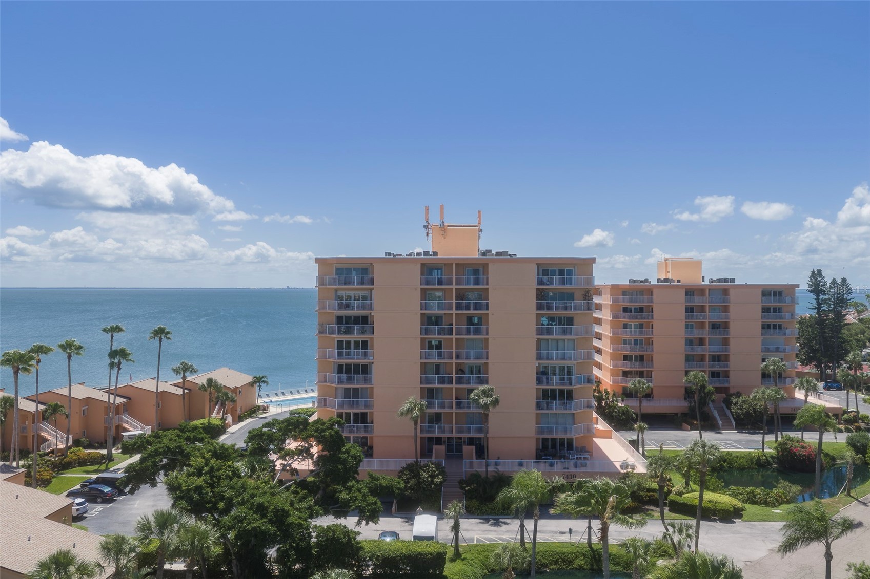 7430 SUNSHINE SKYWAY LANE S 405