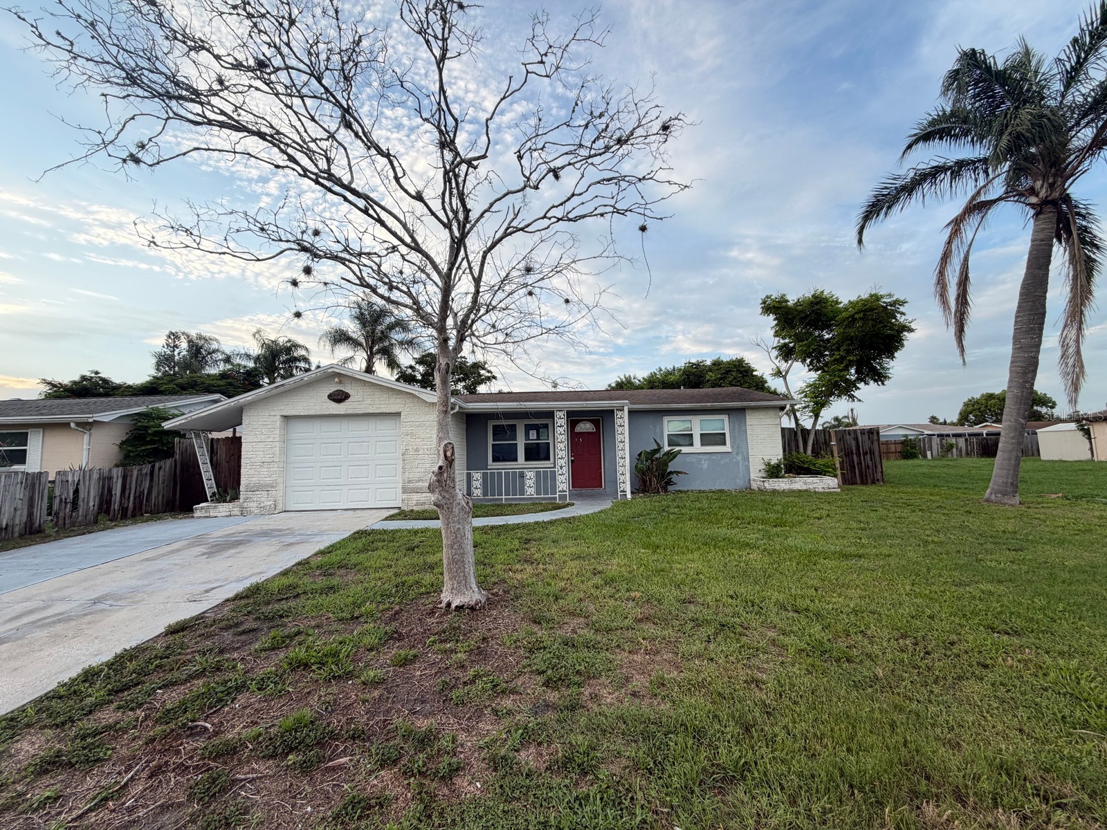 3221 ROXBURY DRIVE