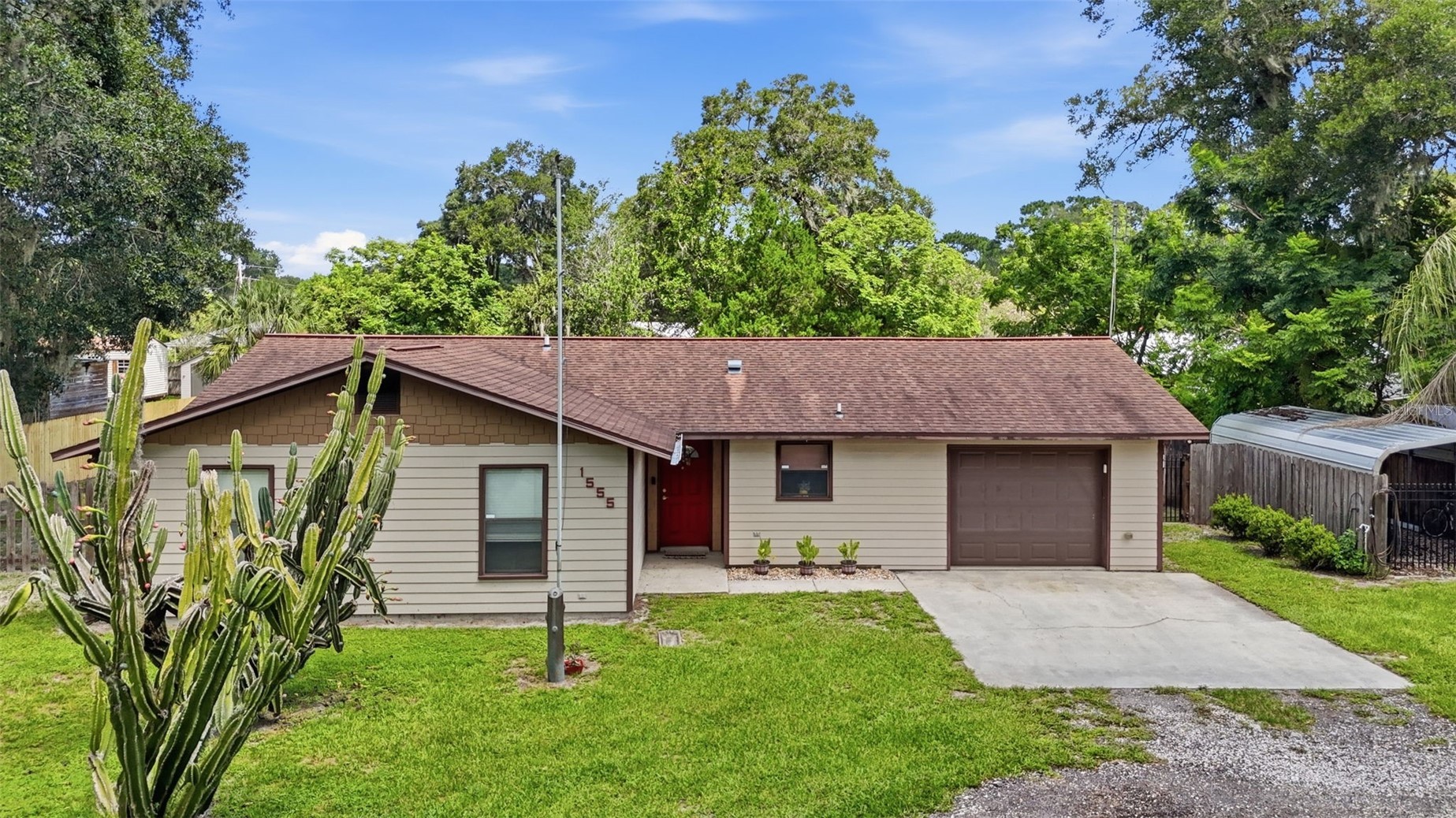 1555 ROWE LANE