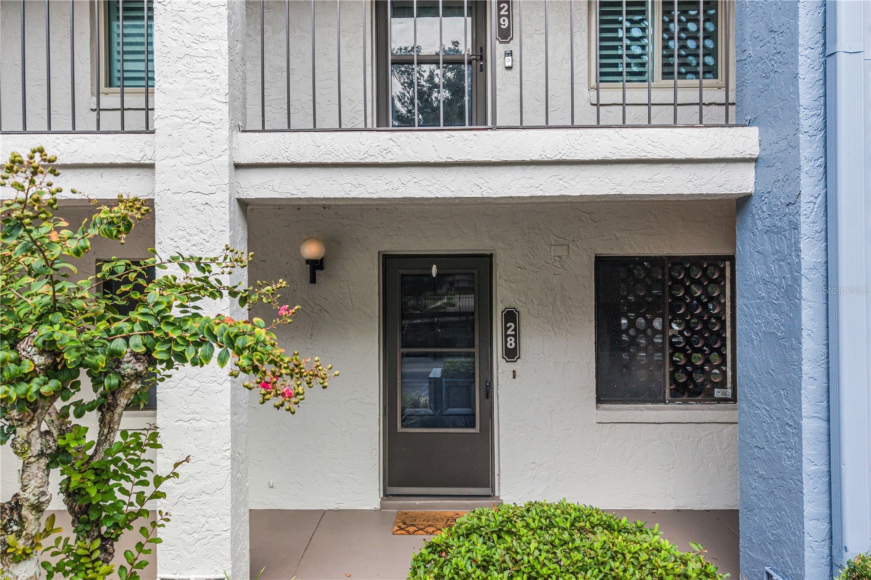 4 ESCONDIDO CIRCLE 28