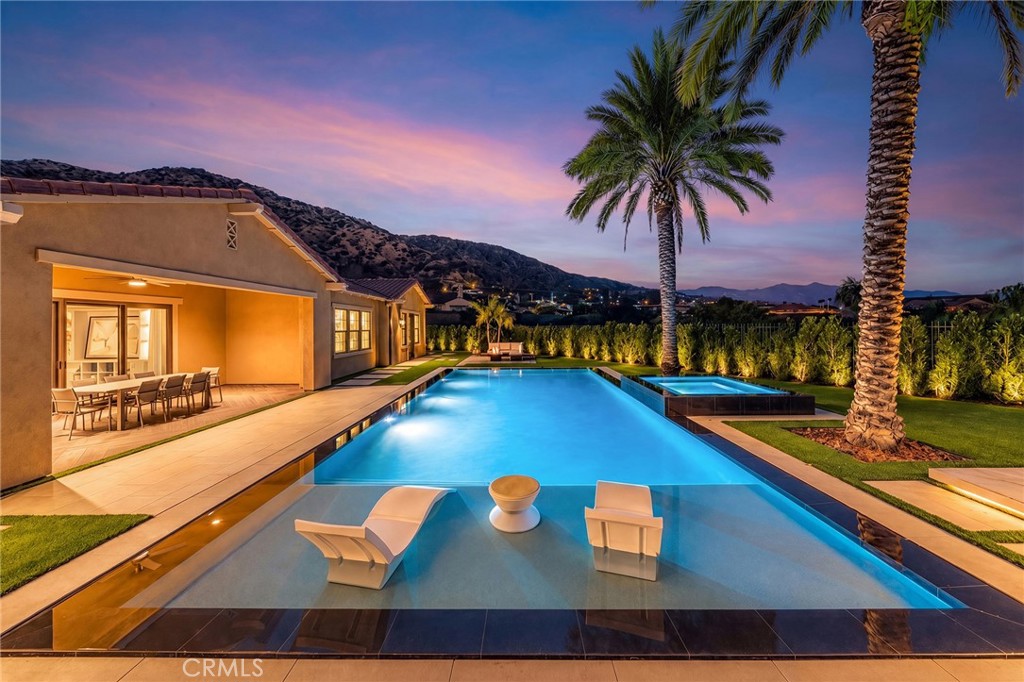 1236 Iris Lane