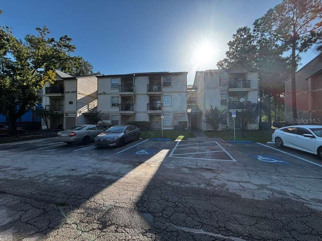 1940 LAKE ATRIUMS CIRCLE 89