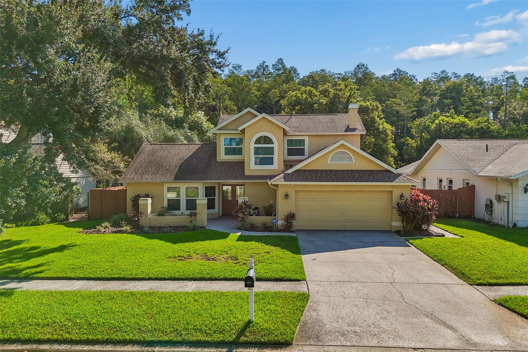 4737 FOXSHIRE CIRCLE