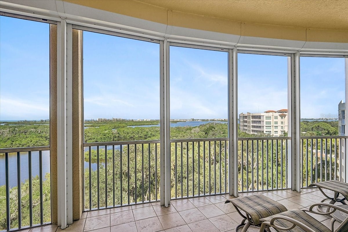409 N POINT ROAD 803