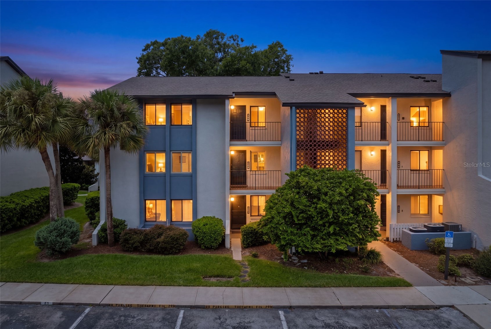 11 ESCONDIDO CIRCLE 102