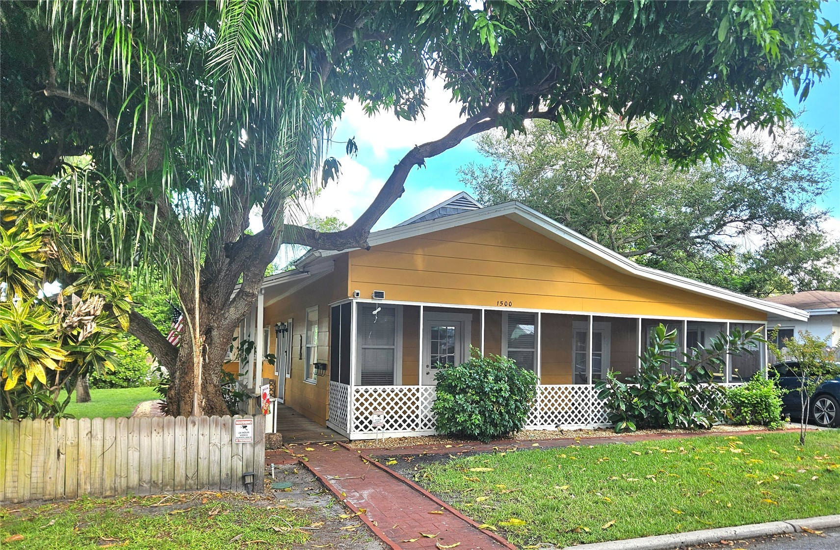 1500 N OSCEOLA AVENUE