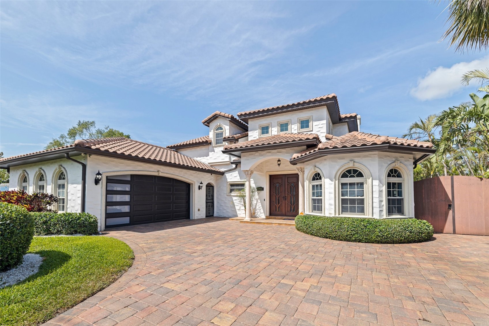 3931 POMPANO DRIVE SE