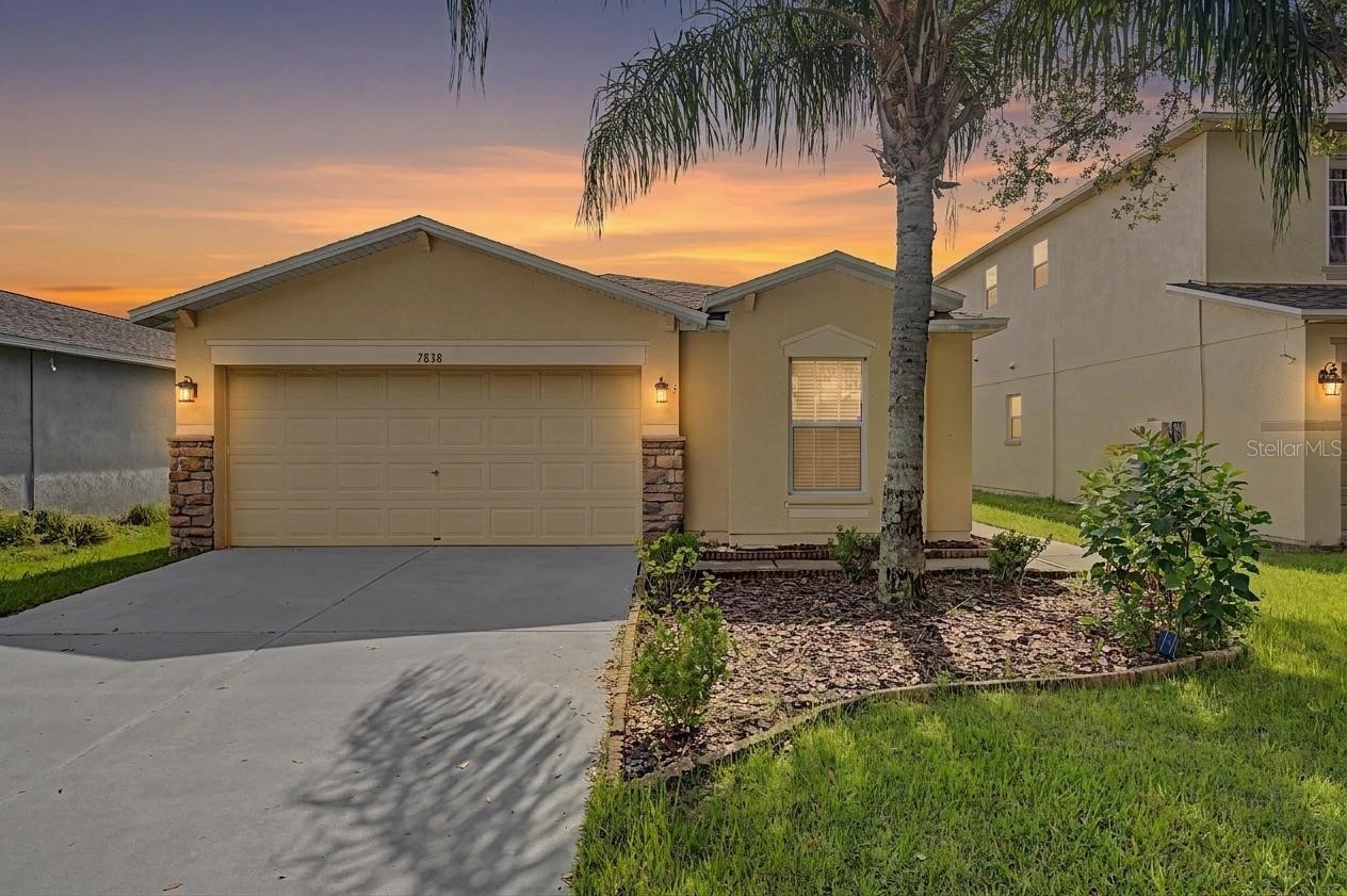 7838 CARRIAGE POINTE DRIVE